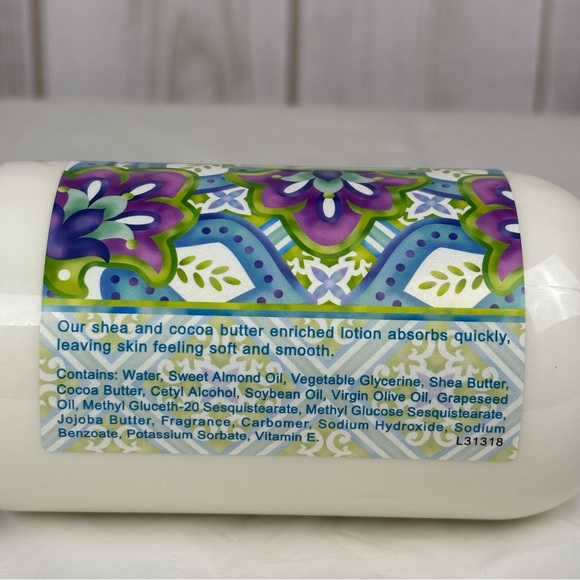 Greenwich Bay Foaming Milk Bath and Shea Butter Lotion 2 Piece Set - Picture 4 of 7